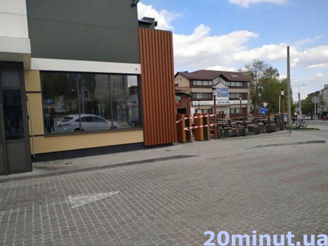 Новини Тернополя - фото з «МакДональдз» у Тернополі закрили? Не працює навіть МакДрайв: що кажуть у закладі «МакДональдз» у Тернополі закрили? Не працює навіть МакДрайв: що кажуть у закладі, фото №3 на сайті 20minut.ua