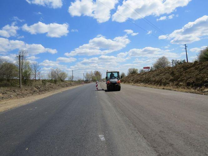 Новини Хмельницького - фото з У Хмельницькому триває капітальний ремонт об’їзної дороги (ФОТО) У Хмельницькому триває капітальний ремонт об’їзної дороги (ФОТО), фото №1 на сайті vsim.ua