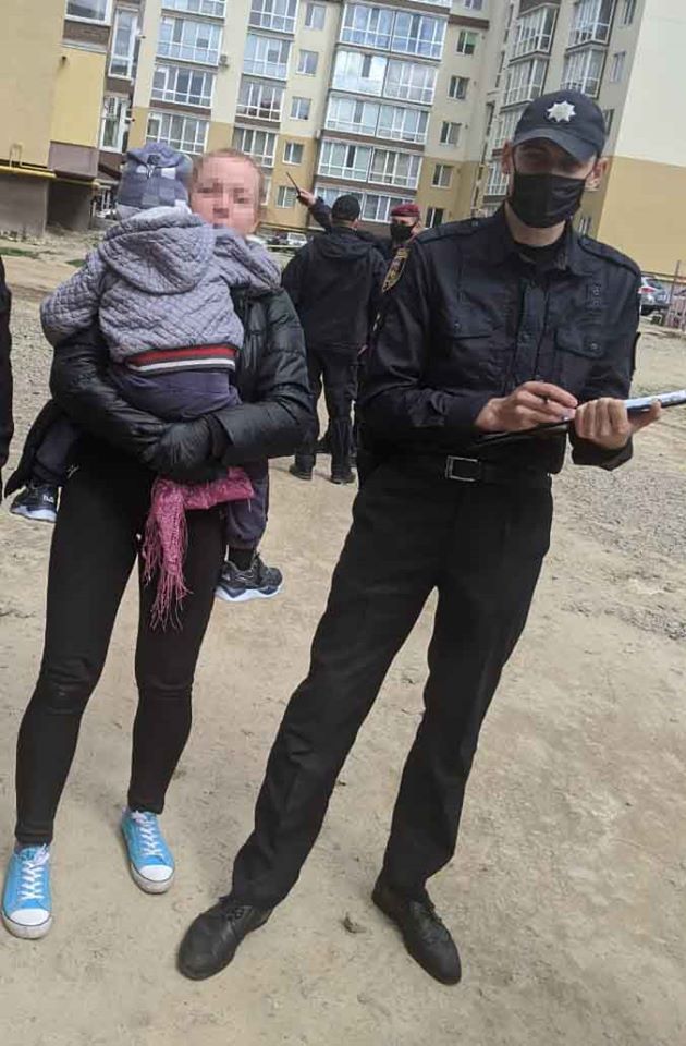 Новини Вінниці - фото з У Вінниці трирічний хлопчик втік від тітки. На сусідній вулиці малюка побачила перехожа Світлина від Поліція Вінницької області.