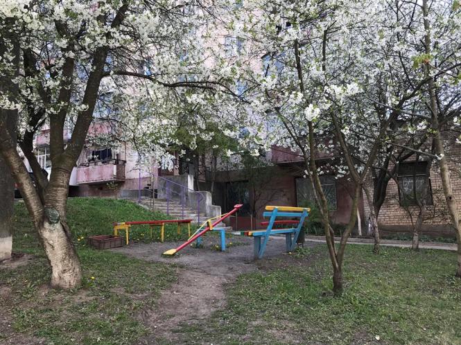 Новини Хмельницького - фото з Як виглядають дитячі майданчики в Хмельницькому під час карантину (ФОТО) Як виглядають дитячі майданчики в Хмельницькому під час карантину (ФОТО), фото №11 на сайті vsim.ua