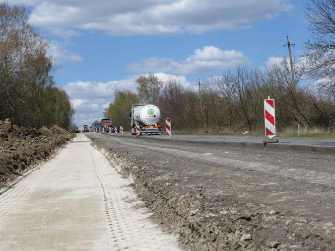 Новини Хмельницького - фото з У Хмельницькому триває капітальний ремонт об’їзної дороги (ФОТО) У Хмельницькому триває капітальний ремонт об’їзної дороги (ФОТО), фото №5 на сайті vsim.ua