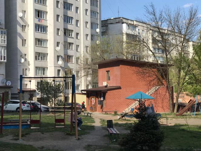 Новини Хмельницького - фото з Як виглядають дитячі майданчики в Хмельницькому під час карантину (ФОТО) Як виглядають дитячі майданчики в Хмельницькому під час карантину (ФОТО), фото №5 на сайті vsim.ua