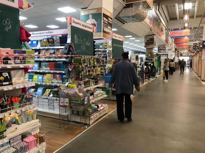 Натовпи та безкінечні черги: що відбувається в “Епіцентрі” під час карантину (ФОТО), фото №11 на сайті vsim.ua