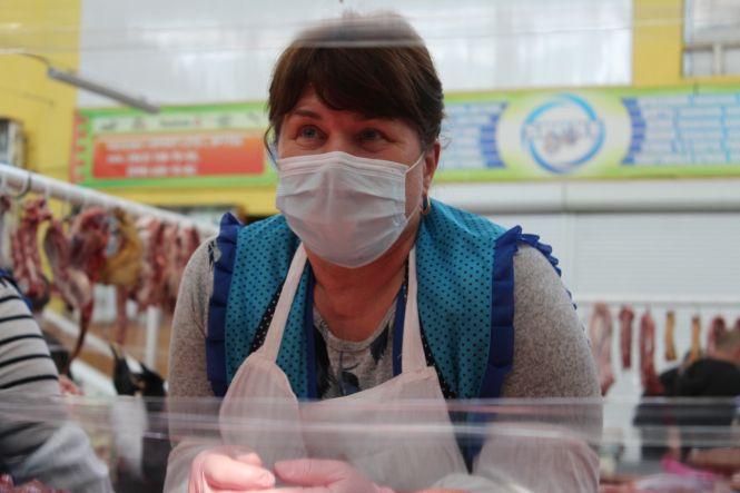 Новини Вінниці - фото з «М’ясо, як сонечко, а покупця немає». Як працюють ринки після відкриття «М’ясо, як сонечко, а покупця немає». Як працюють ринки після відкриття, фото №7 на сайті 20minut.ua