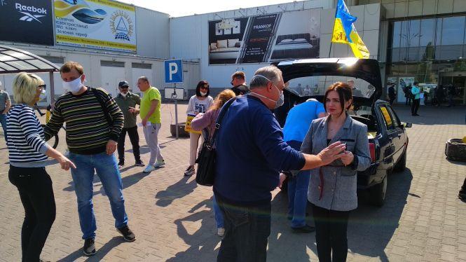 У Житомирі розпочався автопробіг під гаслом "Ні - подвійним стандартам карантину!", фото №3 на сайті 20minut.ua