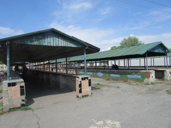 Відкриття продовольчих ринків козятинчани сприйняли як кінець карантину, фото №2 на сайті 20minut.ua