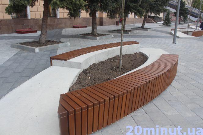 Новини Тернополя - фото з Велодоріжка, газон та нове освітлення: як виглядає оновлений Привокзальний майдан (ФОТОРЕПОРТАЖ) Велодоріжка, газон та нове освітлення: як виглядає оновлений Привокзальний майдан (ФОТОРЕПОРТАЖ), фото №5 на сайті 20minut.ua
