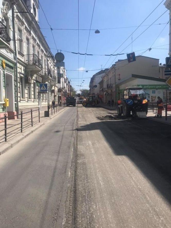 Фото дня: на Руській почали ремонт дороги, який триватиме три дні, фото №2 на сайті 20minut.ua
