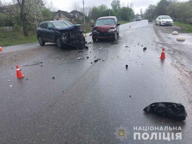 Новини Вінниці - фото з Шість побитих авто та четверо травмованих. Аварії 3 травня Шість побитих авто та четверо травмованих. Аварії 3 травня, фото №3 на сайті 20minut.ua