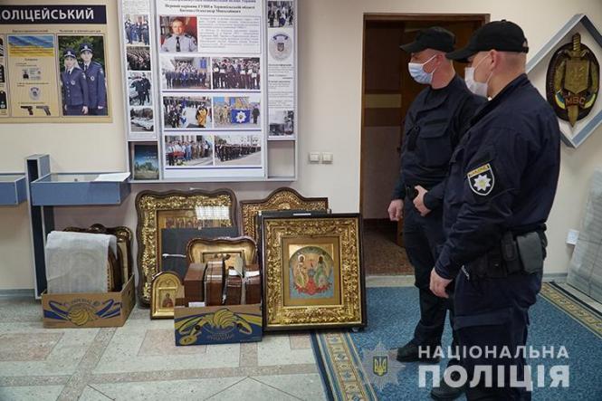 Затримали злочинців, які викрали більше 450 старовинних ікон та атрибутику з церков та монастирів України (ФОТО, ВІДЕО), фото №9 на сайті 20minut.ua