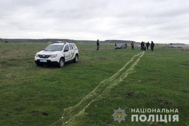 Новини Хмельницького - фото з На Хмельниччині впіймали браконьєра з повними сітями (ФОТО) На Хмельниччині впіймали браконьєра з повними сітями (ФОТО), фото №1 на сайті vsim.ua