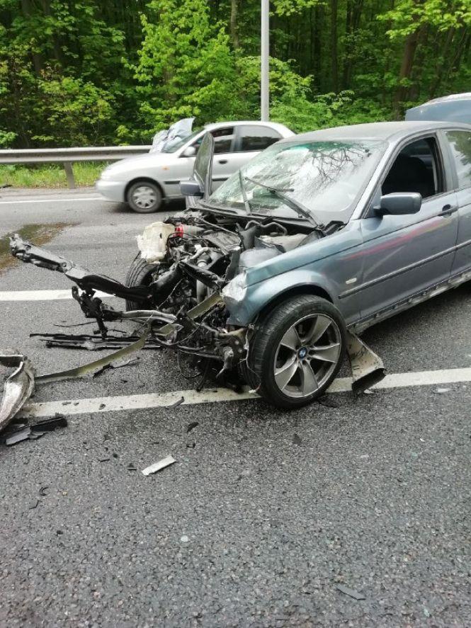 Новини Вінниці - фото з На Львівському шосе BMW виїхав на зустрічну, а потім протаранив три авто На Львівському шосе BMW виїхав на зустрічну, а потім протаранив три авто, фото №5 на сайті 20minut.ua