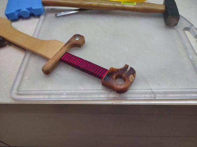 Рятувальники допомогли маленькому вінничанину, який став жертвою іграшки, фото №1 на сайті 20minut.ua