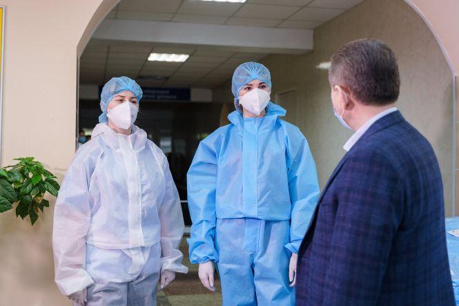 Перша міська лікарня отримала апарати штучної вентиляції легень, фото №4 на сайті 20minut.ua