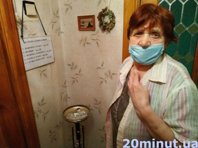 "Ізольована від світу": історія 82-річної бабусі, яка боїться вийти з дому, бо не має маски. ВІДЕО, фото №4 на сайті 20minut.ua