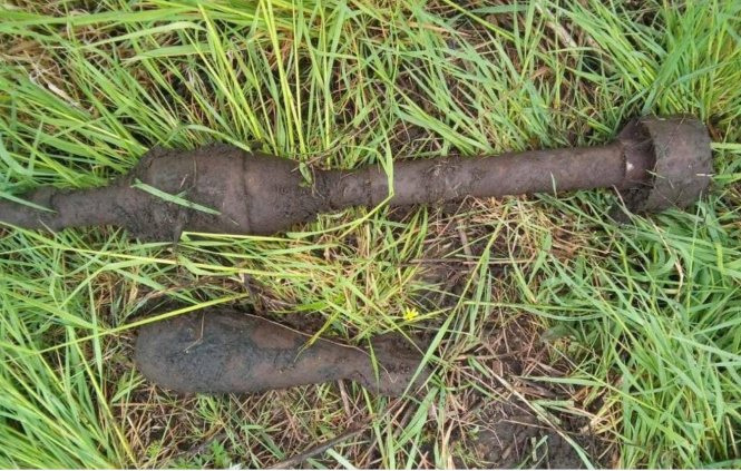 Знешкодили артилерійські снаряди та авіабомбу. Де знайшли?, фото №1 на сайті 20minut.ua
