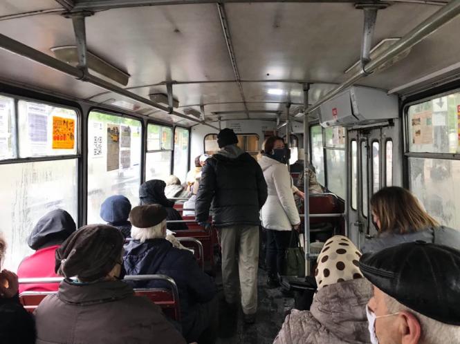 Новини Хмельницького - фото з “І матюкаються, і побити можуть”: як у Хмельницькому їздять в тролейбусах під час карантину “І матюкаються, і побити можуть”: як у Хмельницькому їздять в тролейбусах під час карантину, фото №1 на сайті vsim.ua