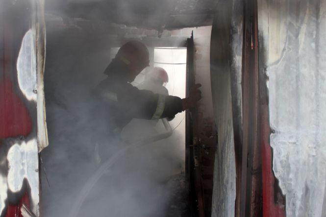 Новини Хмельницького - фото з У Хмельницькому районі сталася пожежа в гаражному масиві (ФОТО) У Хмельницькому районі сталася пожежа в гаражному масиві (ФОТО), фото №2 на сайті vsim.ua