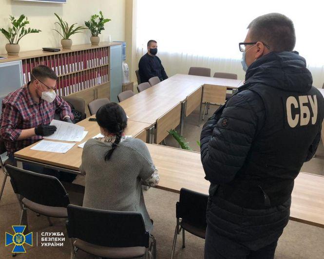 Новини Вінниці - фото з У справі солі міняють запобіжні заходи. Ніценку призначили нічний домашній арешт У справі солі міняють запобіжні заходи. Ніценку призначили нічний домашній арешт, фото №2 на сайті 20minut.ua