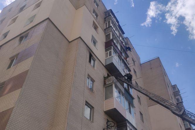 На Хмельниччині рятувальники гасили пожежу у квартирі, фото №1 на сайті vsim.ua