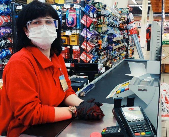 «Щодня контактую з понад тисячею людей». Історії вінничан, які під час карантину ходять на роботу, фото №2 на сайті 20minut.ua