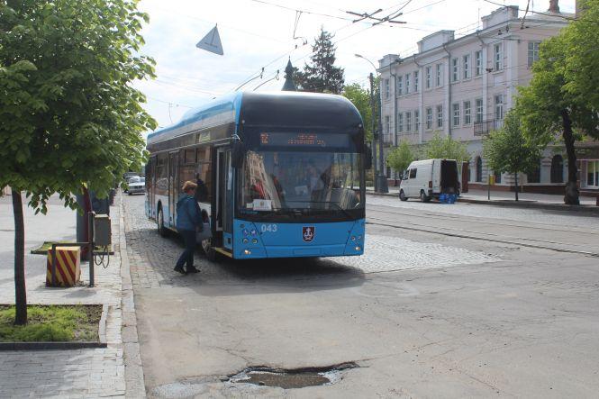 Новини Вінниці - фото з Транспорт для всіх вінничан, а бізнесу — нові правила. Як у місті змінять карантин Транспорт для всіх вінничан, а бізнесу — нові правила. Як у місті змінять карантин, фото №1 на сайті 20minut.ua