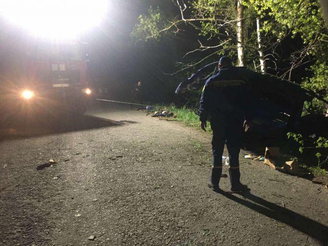 Новини Вінниці - фото з У Калинівському районі в ДТП потрапили військові. Троє загинуло, одна людина у важкому стані У Калинівському районі в ДТП потрапили військові. Троє загинуло, одна людина у важкому стані, фото №3 на сайті 20minut.ua