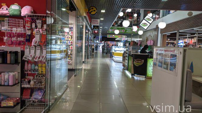 Новини Хмельницького - фото з Зі знижками, але без людей: у Хмельницькому запрацювали ТРЦ Зі знижками, але без людей: у Хмельницькому запрацювали ТРЦ, фото №8 на сайті vsim.ua
