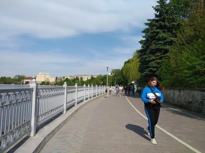 Тернопіль "тоне" у квітах та зелені. Як усі насолоджуються весною: ФОТОРЕПОРТАЖ, фото №4 на сайті 20minut.ua