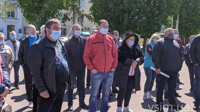 Новини Хмельницького - фото з “Жінка з раком не могла дістатися до лікарні”: що говорили водії та пасажири на мітингу у Хмельницькому “Жінка з раком не могла дістатися до лікарні”: що говорили водії та пасажири на мітингу у Хмельницькому, фото №7 на сайті vsim.ua