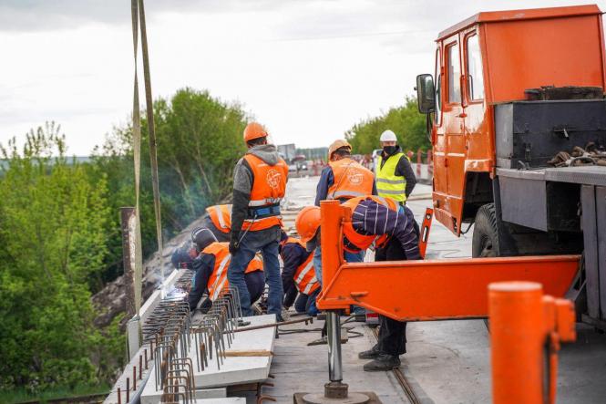 На Вінниччині ремонтують дороги, незважаючи на карантин, фото №1 на сайті 20minut.ua