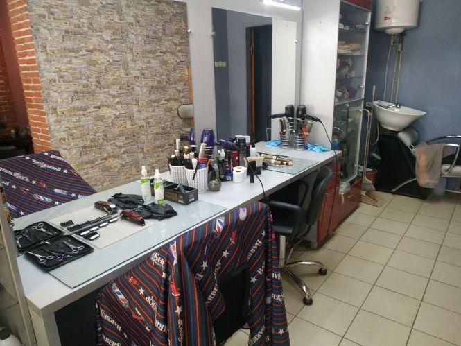 «Стрижемо в масках та рукавицях»: як працюють у барбершопах та перукарнях Тернополя. Ми перевірили, фото №5 на сайті 20minut.ua