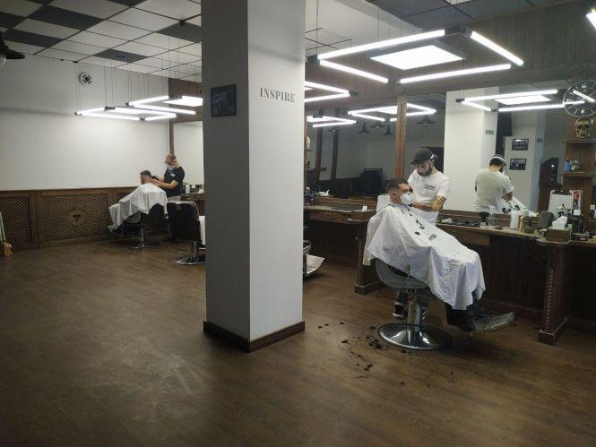 «Стрижемо в масках та рукавицях»: як працюють у барбершопах та перукарнях Тернополя. Ми перевірили, фото №7 на сайті 20minut.ua