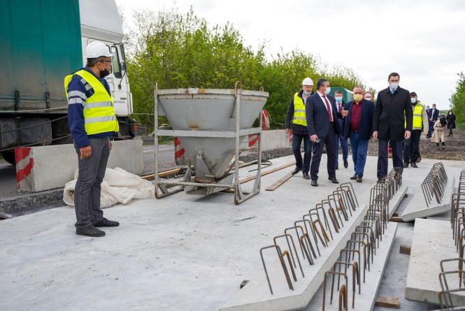 На Вінниччині ремонтують дороги, незважаючи на карантин