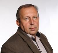 Новини Тернополя - фото з «Бомжі розкошують, тара дзвенить цілодобово». На траві під вікнами будинку втулили кіоск склотари «Бомжі розкошують, тара дзвенить цілодобово». На траві під вікнами будинку втулили кіоск склотари, фото №3 на сайті 20minut.ua