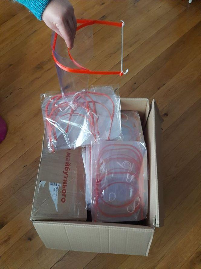 В ЦРЛ передали медичні ліжка, інвалідні візки та ліжечка для немовлят, фото №3 на сайті 20minut.ua