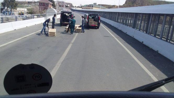 Новини Вінниці - фото з Вінничанин зафіксував на телефон як росіяни на кордоні передають «Вантаж-200» Вінничанин зафіксував на телефон як росіяни на кордоні передають «Вантаж-200», фото №3 на сайті 20minut.ua