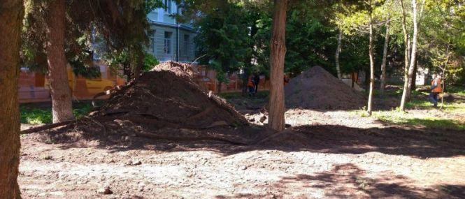 У сквері на Качали облаштовують трансфер-містечко (ФОТО), фото №4 на сайті 20minut.ua