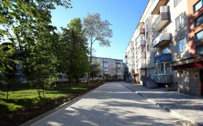 Новини Тернополя - фото з Дворів, що цьогоріч дочекались ремонту, - 55, на це витратять понад 33 мільйони. Шукаємо в списку свій Дворів, що цьогоріч дочекались ремонту, - 55, на це витратять понад 33 мільйони. Шукаємо в списку свій, фото №4 на сайті 20minut.ua