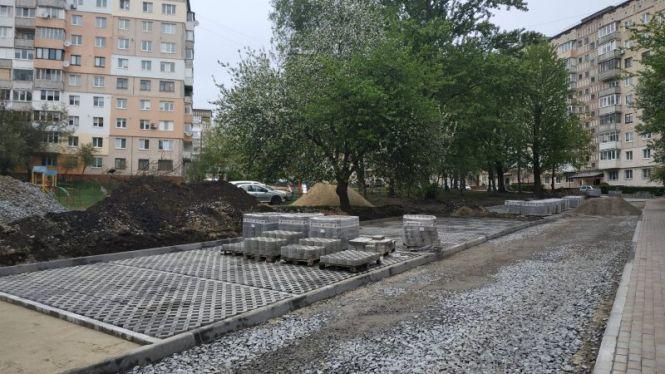Новини Тернополя - фото з Дворів, що цьогоріч дочекались ремонту, - 55, на це витратять понад 33 мільйони. Шукаємо в списку свій Дворів, що цьогоріч дочекались ремонту, - 55, на це витратять понад 33 мільйони. Шукаємо в списку свій, фото №3 на сайті 20minut.ua