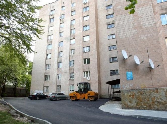 Новини Тернополя - фото з Дворів, що цьогоріч дочекались ремонту, - 55, на це витратять понад 33 мільйони. Шукаємо в списку свій Дворів, що цьогоріч дочекались ремонту, - 55, на це витратять понад 33 мільйони. Шукаємо в списку свій, фото №1 на сайті 20minut.ua