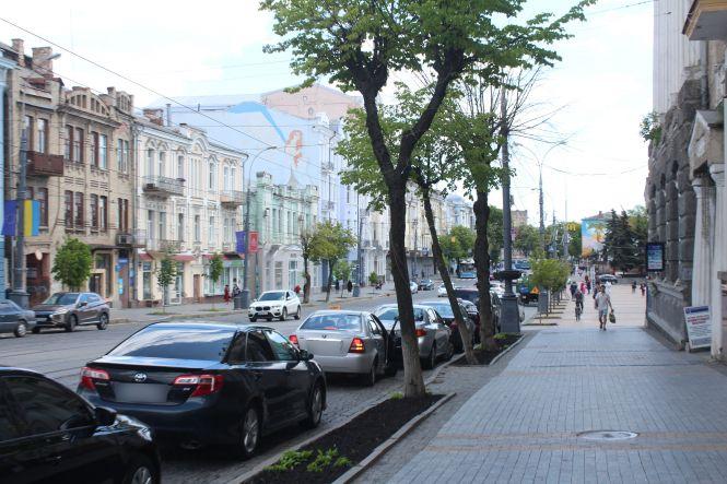 Новини Вінниці - фото з Штрафують за грубі порушення. Як наводять лад з парковками на Соборній Штрафують за грубі порушення. Як наводять лад з парковками на Соборній, фото №3 на сайті 20minut.ua