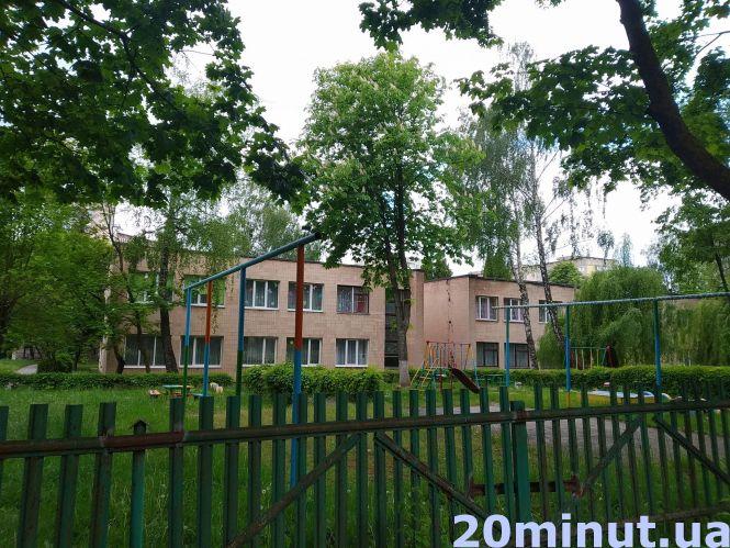 Як почувається завідувачка садочка, яку порізав двірник. Кажуть, нічого дивного за ним раніше не помічали, фото №3 на сайті 20minut.ua