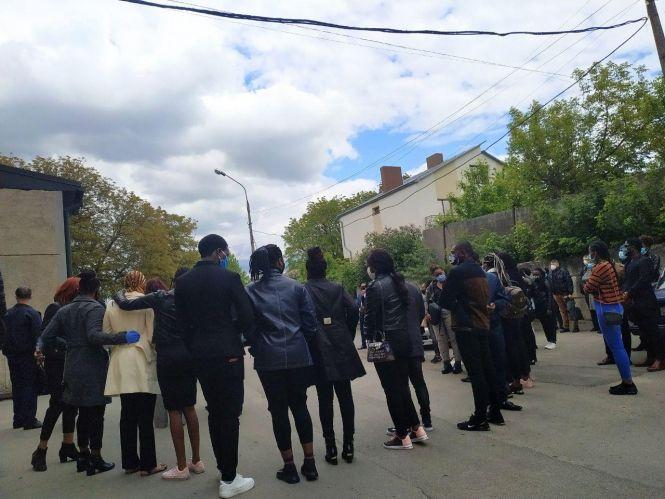 Новини Тернополя - фото з "Він був добряк". Присутні не стримували сліз: як у Тернополі ховали вбитого  студента-іноземця Ерітьє "Він був добряк". Присутні не стримували сліз: як у Тернополі ховали вбитого  студента-іноземця Ерітьє, фото №3 на сайті 20minut.ua