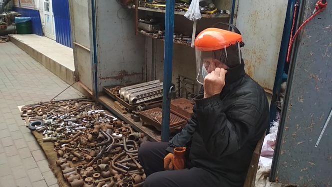Новини Вінниці - фото з «Сидимо без грошей і покупців». Як працює вінницький речовий ринок «Сидимо без грошей і покупців». Як працює вінницький речовий ринок, фото №3 на сайті 20minut.ua