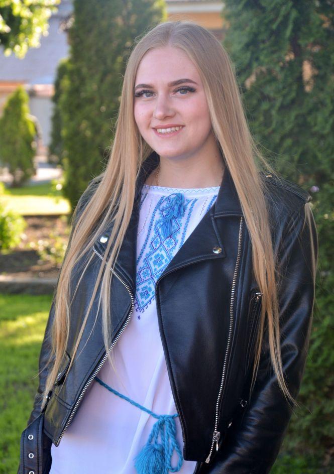 Новини Вінниці - фото з «Нас не впізнати!» У сукні, подарованій мамою, прийшла на службу лейтенант Нацгвардії «Нас не впізнати!» У сукні, подарованій мамою, прийшла на службу лейтенант Нацгвардії, фото №4 на сайті 20minut.ua