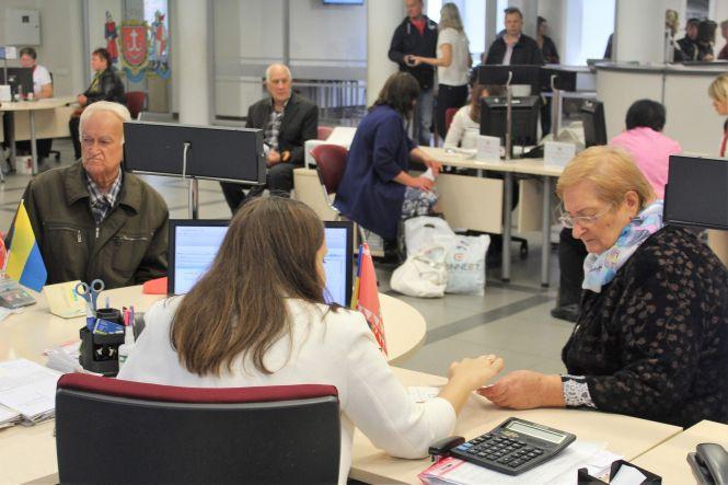 Новини Вінниці - фото з До 500 гривень щомісяця. Через карантин місто буде платити вінничанам До 500 гривень щомісяця. Через карантин місто буде платити вінничанам, фото №1 на сайті 20minut.ua