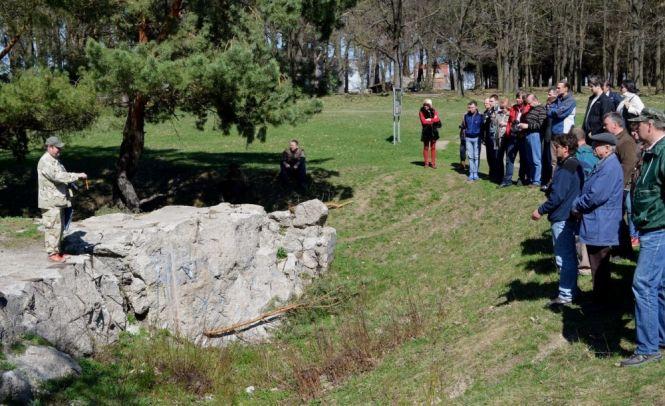 Новини Вінниці - фото з Мільйон за вигадку про підземелля «Вервольф». Дві правди про схованку Гітлера під Вінницею Мільйон за вигадку про підземелля «Вервольф». Дві правди про схованку Гітлера під Вінницею, фото №2 на сайті 20minut.ua
