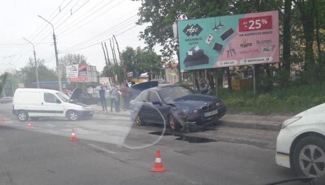 Новини Тернополя - фото з На Микулинецькій ДТП. Затор аж до Цукрового заводу