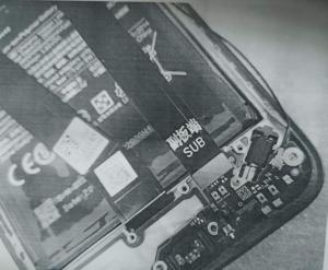 «Ви просто не уявляєте, через що ми пройшли!» Двомісячна війна через подарунок – мобільний для дитини, фото №1 на сайті 20minut.ua